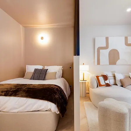 Cozystay - Luxury 1Br Champs Elysees Apartment